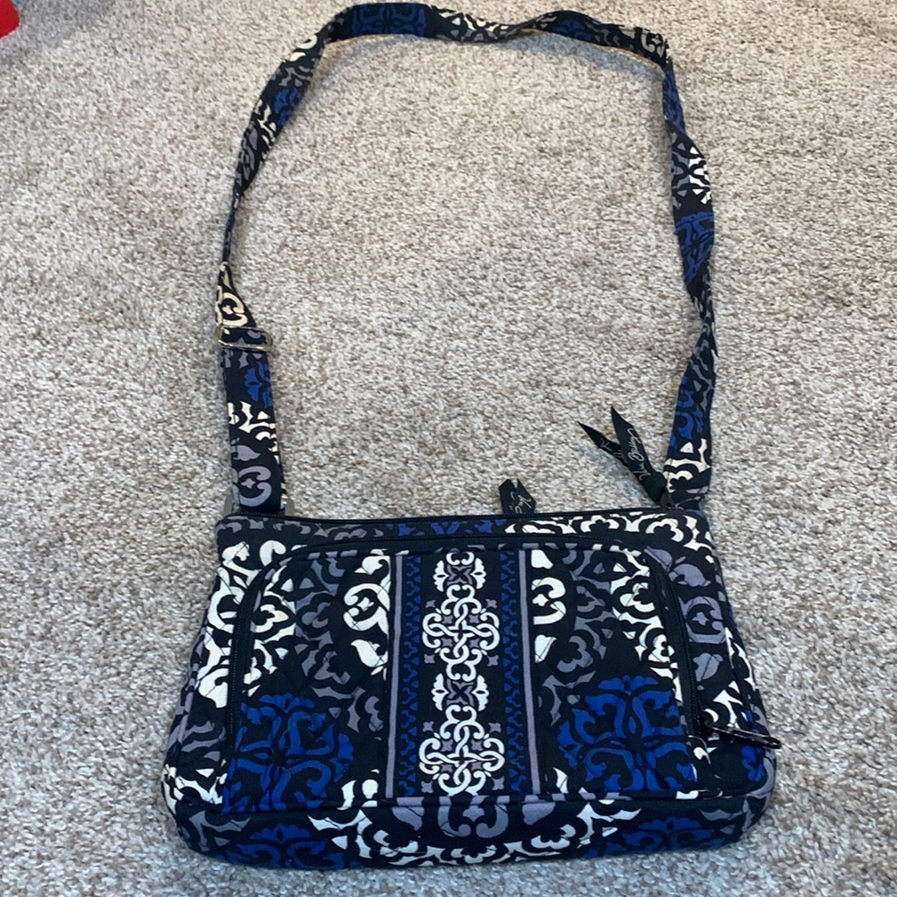 Great condition Vera Bradley crossbody purse with built in wallet